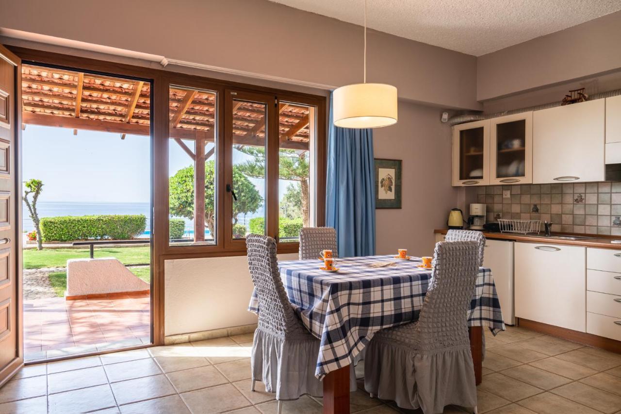 Beachfront Family Villa Katerina With Private Pool, Playground, Bbq & Amazing Sea Views! Petres  Exteriör bild