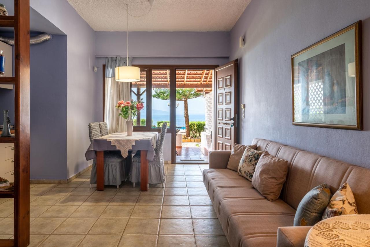 Beachfront Family Villa Katerina With Private Pool, Playground, Bbq & Amazing Sea Views! Petres  Exteriör bild