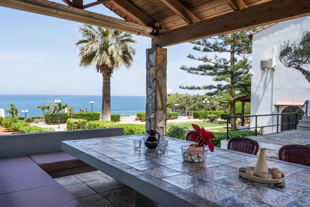 Beachfront Family Villa Katerina With Private Pool, Playground, Bbq & Amazing Sea Views! Petres  Exteriör bild